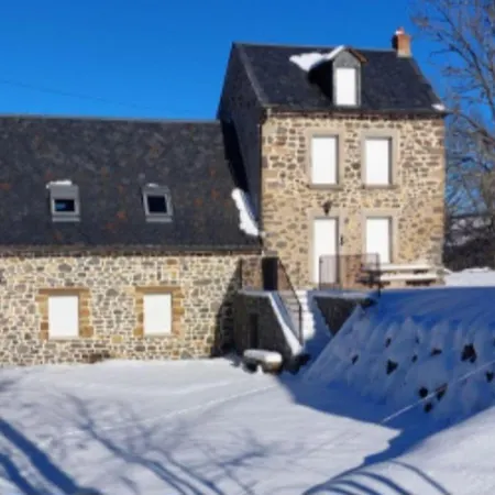 Maison Spacieuse Avec Jardin, Cheminee, Jeux Pour Enfants Et Proche Des Cascades Et Lacs - Fr-1-742-521 Holiday home