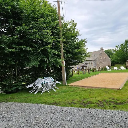 Maison Spacieuse Avec Jardin, Cheminee, Jeux Pour Enfants Et Proche Des Cascades Et Lacs - Fr-1-742-521 Veze