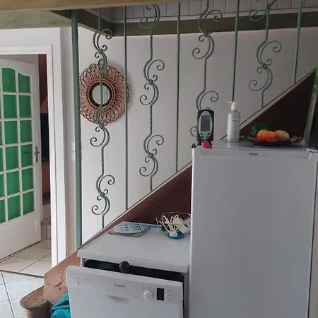 Holiday home Maison Spacieuse Avec Jardin, Cheminee, Jeux Pour Enfants Et Proche Des Cascades Et Lacs - Fr-1-742-521 *