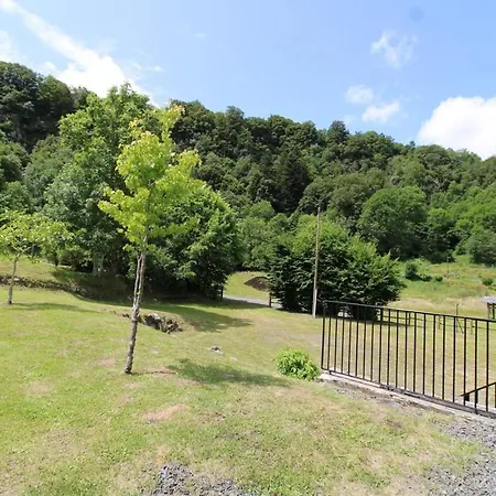 Maison Spacieuse Avec Jardin, Cheminee, Jeux Pour Enfants Et Proche Des Cascades Et Lacs - Fr-1-742-521 Holiday home *