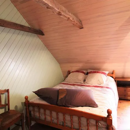 Holiday home Maison Spacieuse Avec Jardin, Cheminee, Jeux Pour Enfants Et Proche Des Cascades Et Lacs - Fr-1-742-521 *