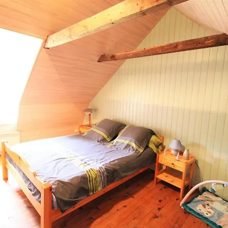 Holiday home Maison Spacieuse Avec Jardin, Cheminee, Jeux Pour Enfants Et Proche Des Cascades Et Lacs - Fr-1-742-521 Veze