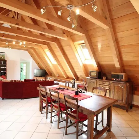 Maison Spacieuse Avec Jardin, Cheminee, Jeux Pour Enfants Et Proche Des Cascades Et Lacs - Fr-1-742-521 Holiday home